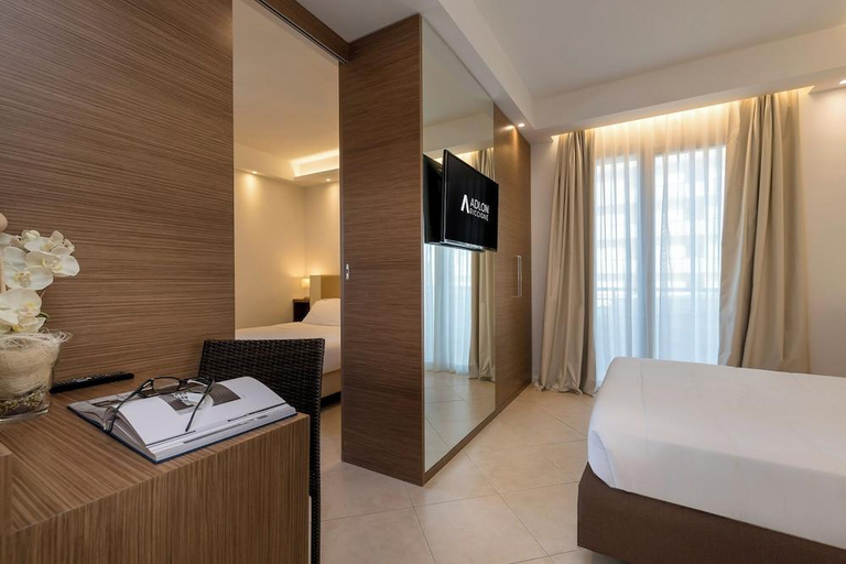 Bedroom 2, Hotel Adlon - FRONTE MARE, Rimini