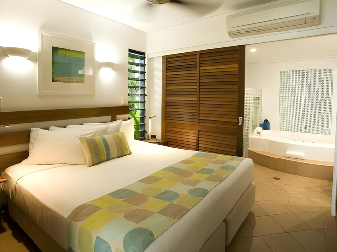 Bedroom 3, Port Douglas Peninsula Boutique Hotel - Adults Only Haven, Douglas