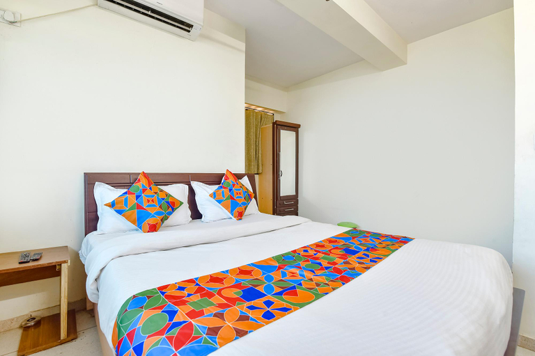 Bedroom 2, Hotel O Vishwa, Gandhinagar