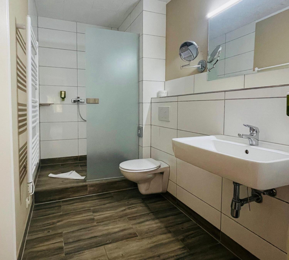 Bathroom, Hotel Waldesruh, Darmstadt-Dieburg