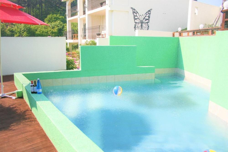 Sport & Beauty 3, Taean Santorini Pension, Taean