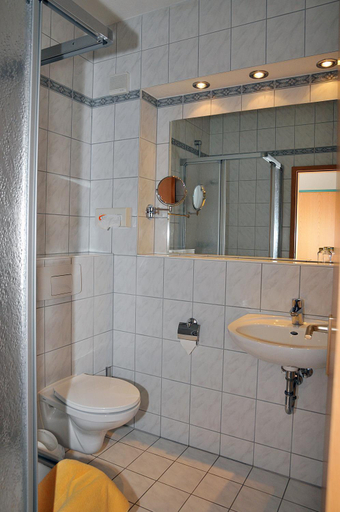 Bathroom 2, Hotel Friesen, Zwickau