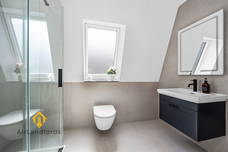 Bathroom, Exclusive 1bedroom Flat - Chiswick Business Park!, London