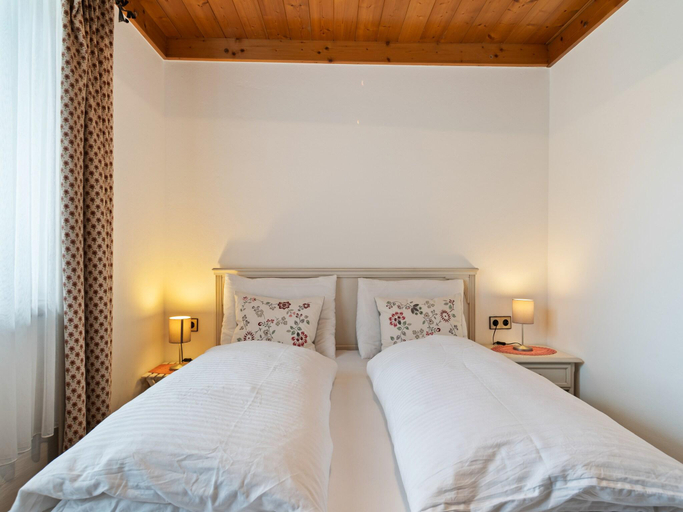 Bedroom 2, Chalet Bramberg near Ski Slopes, Zell am See