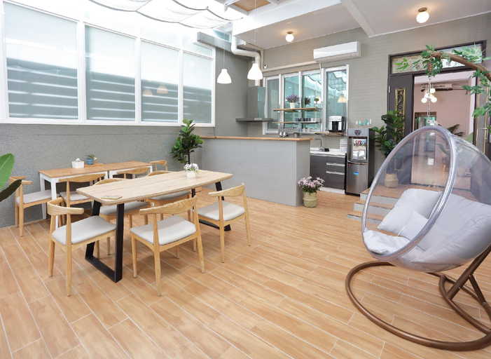 Public Area 2, The Smallbeans BNB , Taitung