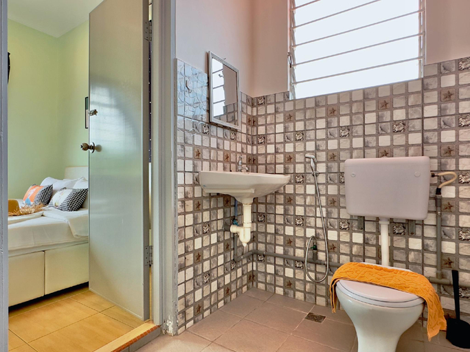 Bathroom 3, NewWALAI N3 Landed house near IMAGO KK CarGarage, Kota Kinabalu