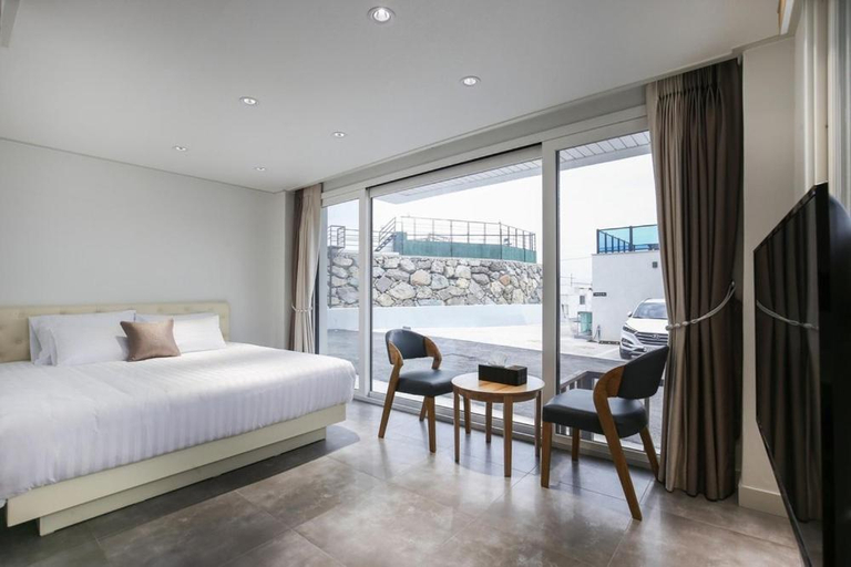 Bedroom 2, Lucas Pension, Geoje
