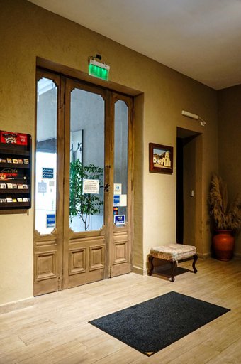 Public Area 2, HOTEL DE LA LINDA, Capital