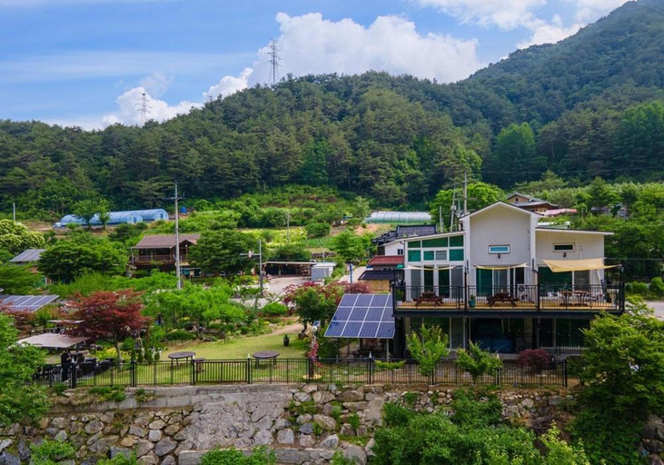 Others 4, Moolangae Pension, Inje