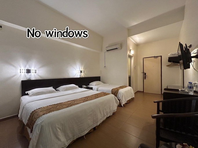 Bedroom 1, Pontian Garden Hotel, Pontian