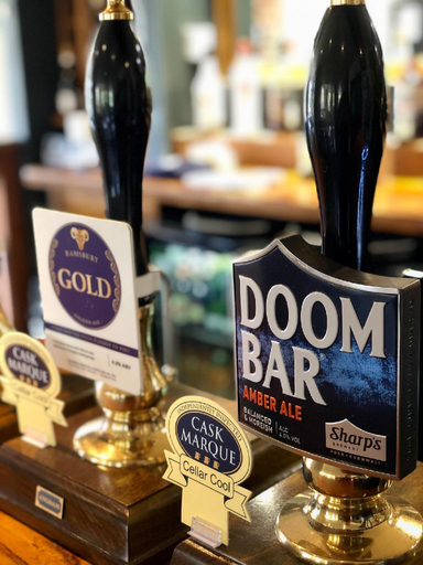 Food & Drinks 5, The Pelican Inn, Wiltshire