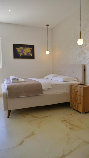 Bedroom 3, Hotel Reset