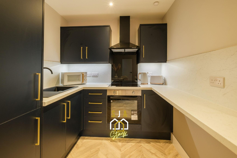 Others 4, West End Retreat - SJA Stays - 2 Bed Apartment, Aberdeen