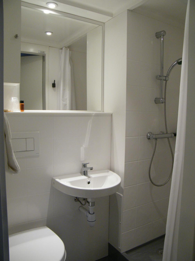 Bathroom 4, Hotel Victoria Lyon Centre Perrache Confluence, Rhône