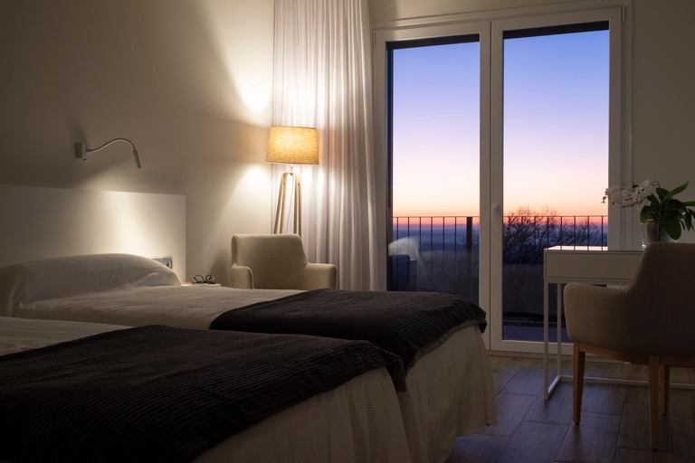 Bedroom 2, Hotel CampusPHI, Cáceres