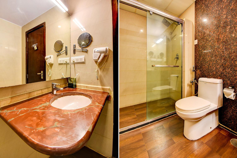 Bathroom, Oriva Suvee Boutique, Bangalore