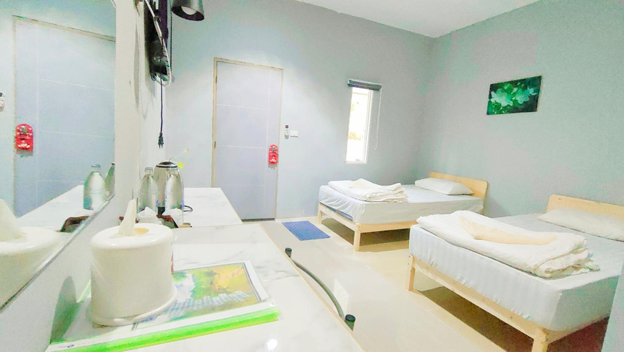 Bathroom 3, Fragrant Wood House: Bee Garden, Suan Phung