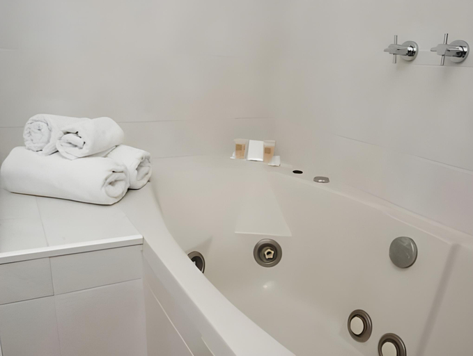 Bathroom 4, Hotel Sunset Beach, n.a351