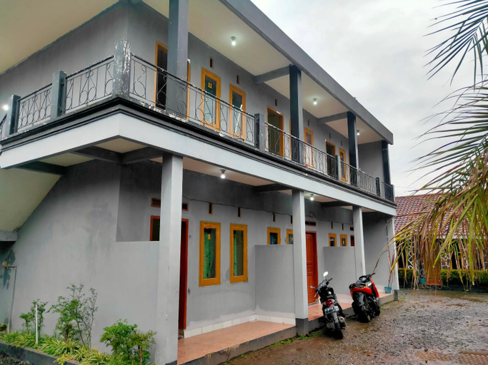 Exterior & Views 1, Hotel Intan Naga Soreang, Bandung