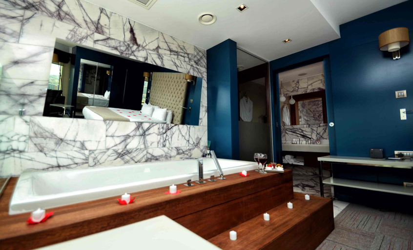 Bathroom 4, Ramada Encore by Wyndham Izmir, Balçova