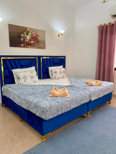 Bedroom 2, Arabian NIghts Nook, Muttrah