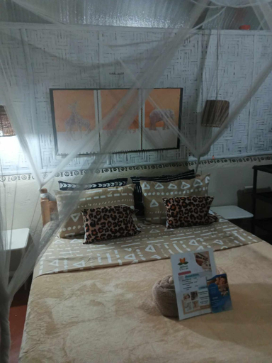 Bedroom 2, Two crazy monkeys , Daanbantayan