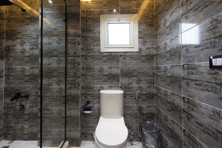 Bathroom 4, King Cheops Inn, Al-Ahram