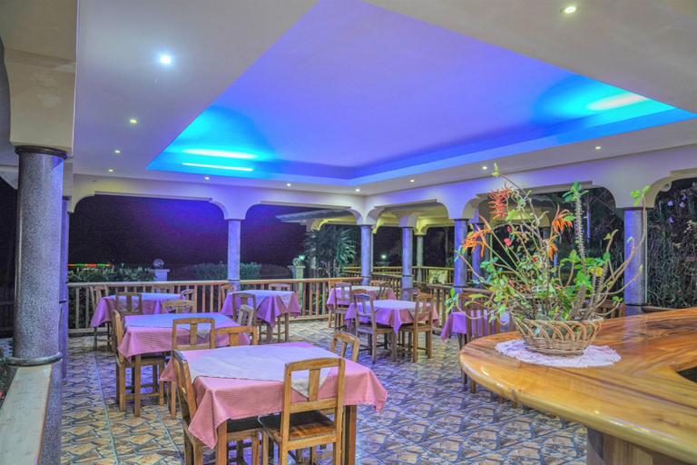 Food & Drinks 5, Bernique Guest House