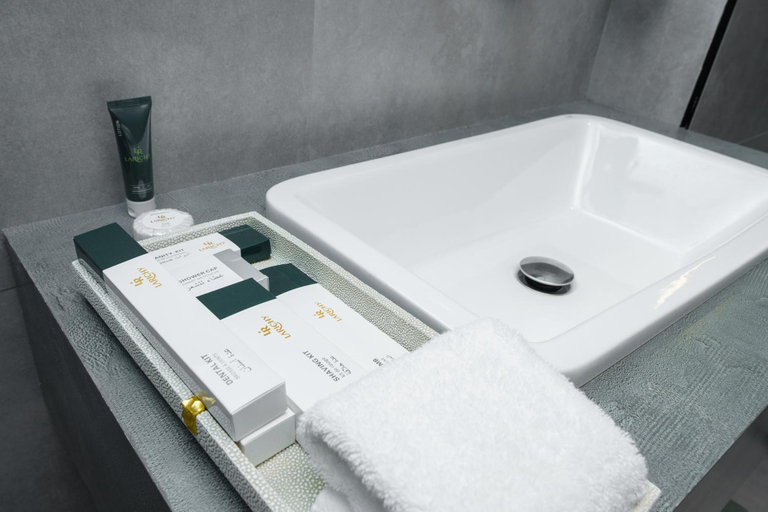 Bathroom 5, Larichy Hotel, Tabuk