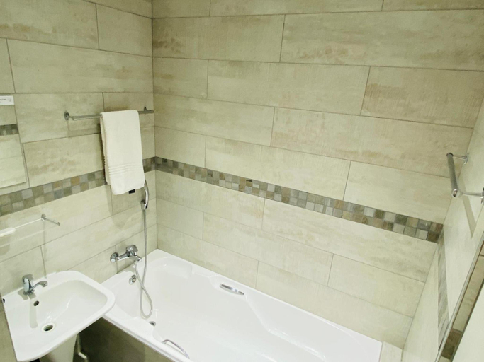 Bathroom 5, First Group Breakers Resort - Official, eThekwini