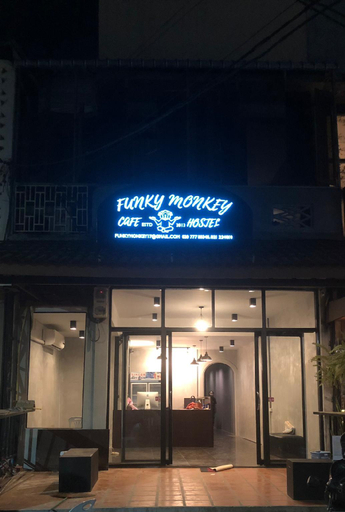 Others 4, Funky Monkey Cafe & Hostel, Vientiane