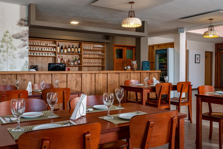 Food & Drinks 5, Bahia Montana, Los Lagos
