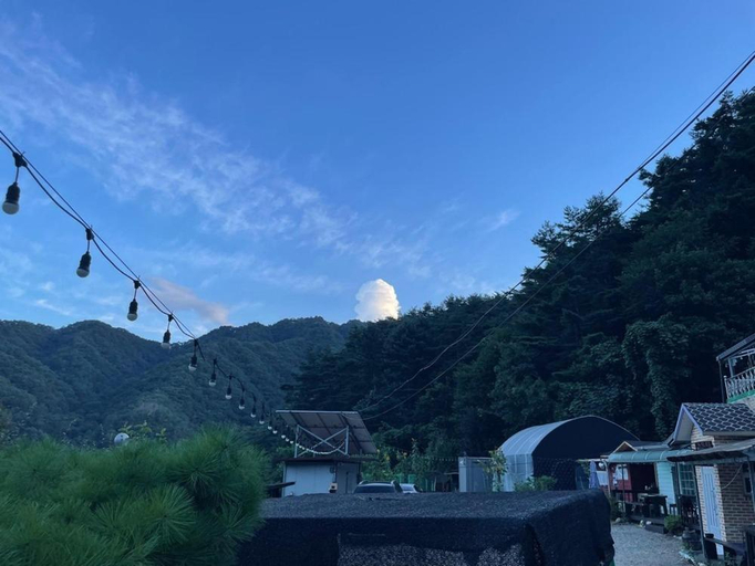 Others 3, Hill House, Inje