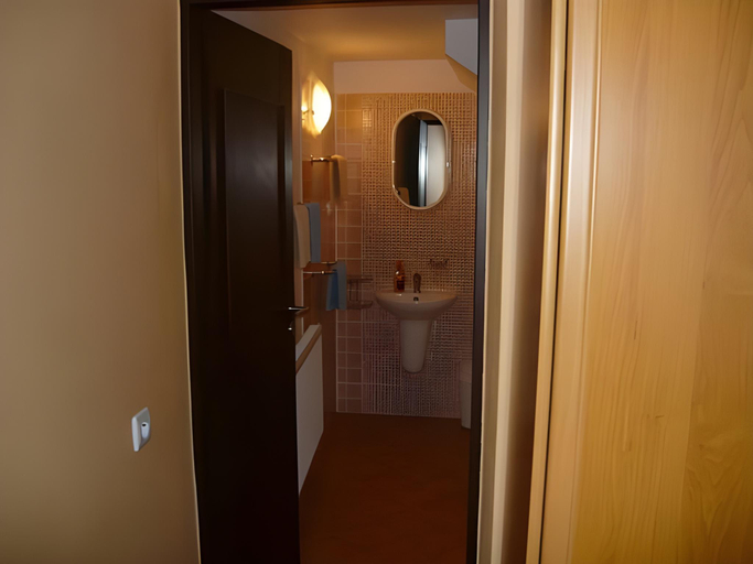 Bathroom 3, Kotrba privat, Jihlava
