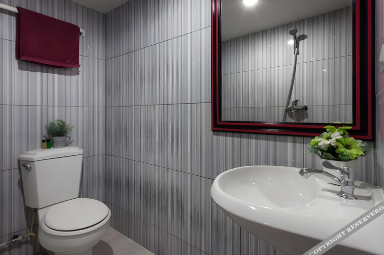 Bathroom 4, Chilli Salza Patong, Phuket Island