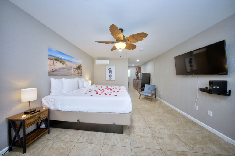 Bedroom 2, Surf and Sand Seaside, Broward