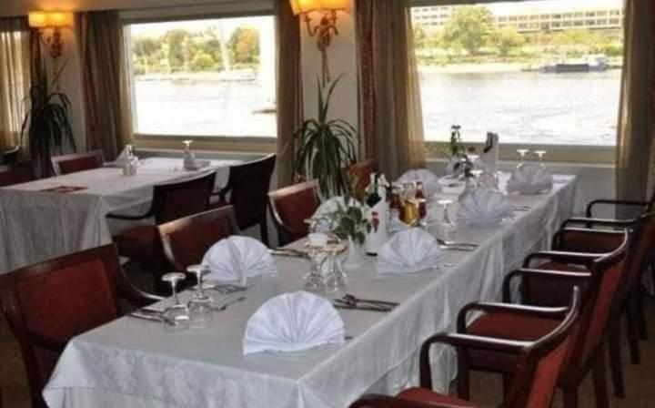 Food & Drinks 4, نايل كروز المعادي, Turah