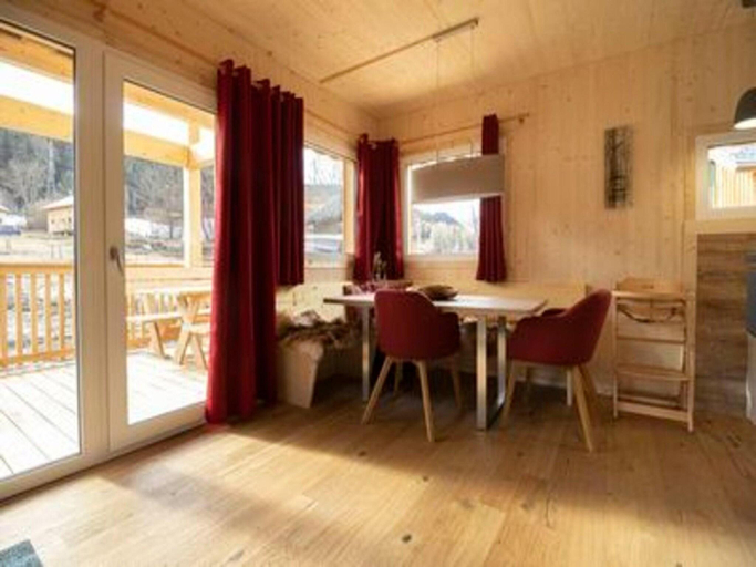 Others 4, Appealing chalet near ski slope, Murau