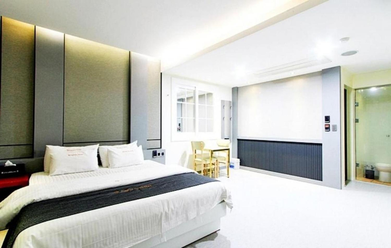 Bedroom 4, Renaissance Hotel Pohang, Pohang