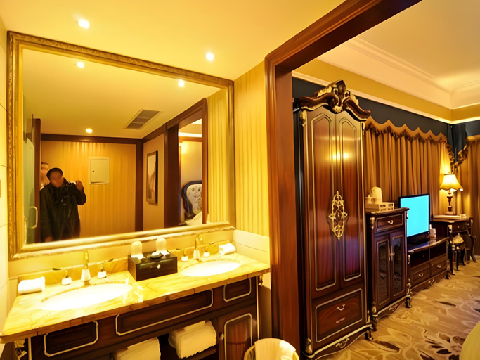 Bathroom 2, Chengdu French Theme Gold Palace, Chengdu
