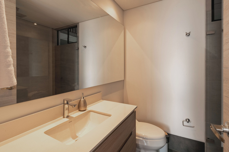 Bathroom 3, Grand By Jalo, Medellín