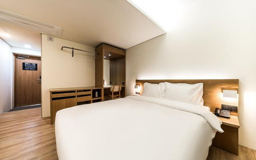 Bedroom 4, Suwon Ingye-dong Alice Hotel, Suwon