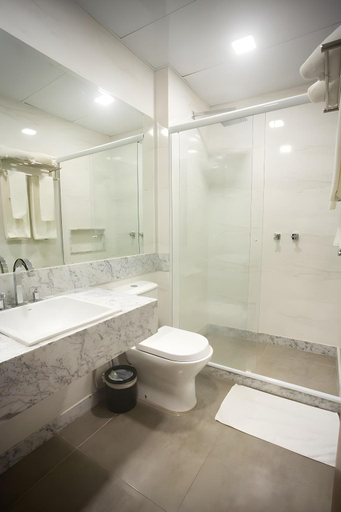 Bathroom 5, Real Palace Hotel, Rio de Janeiro