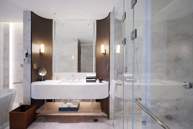 Bathroom 3, Southern Airlines Pearl Hotel, Guangzhou