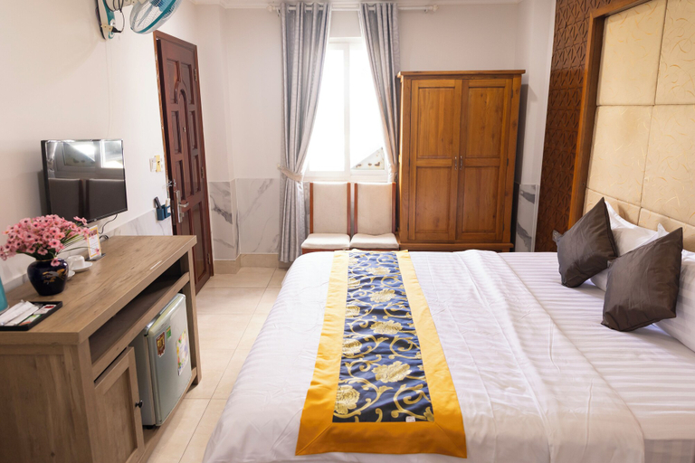 Bedroom 3, Atana Airport Hotel, District 12