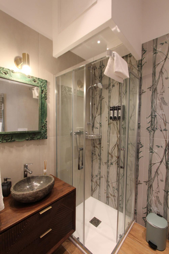Bathroom 3, La Dolce Vita Civitavecchia, Rome