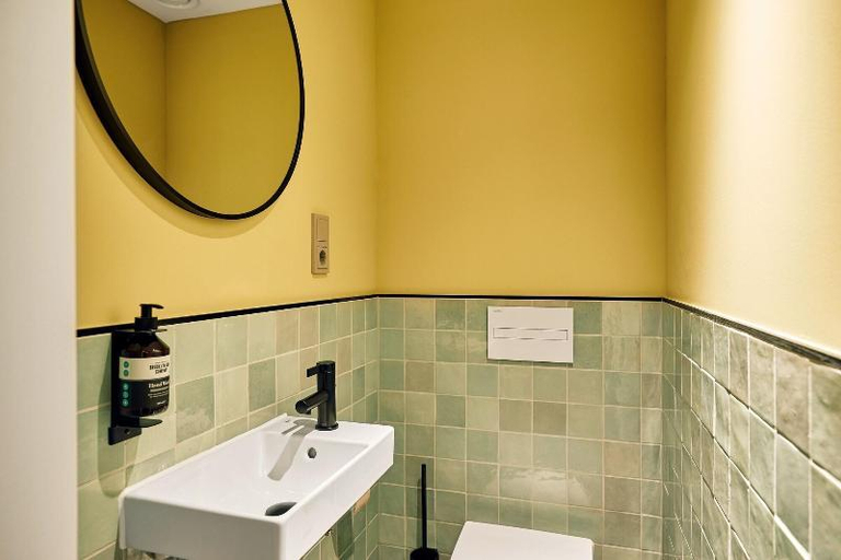 Bathroom 5, Villa Viva Hotel Hamburg, Hamburg
