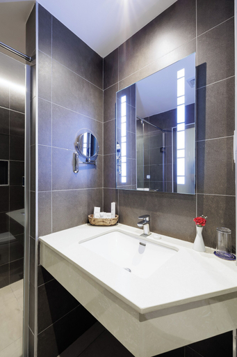 Bathroom 4, PrideInn Westlands Luxury Boutique Hotel, Westlands