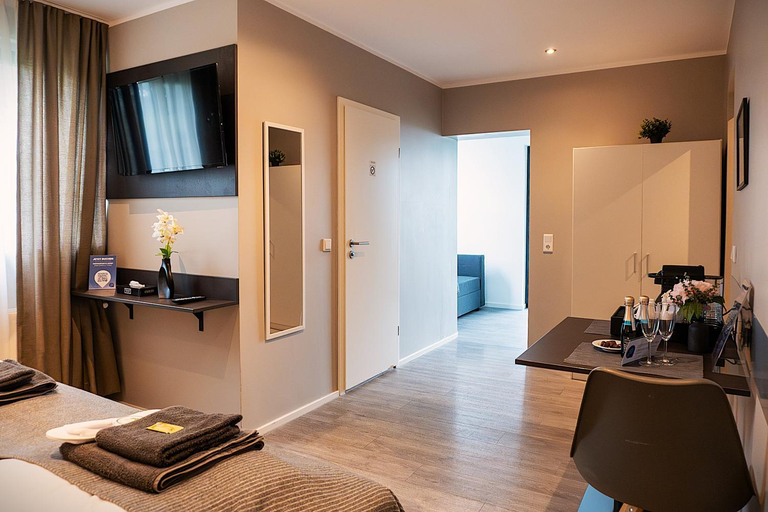 Others 5, LiRo Hotel-Pension Haus Andrea, Viersen