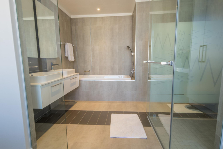 Bathroom 5, Cgrsa Apartments, City of Johannesburg
